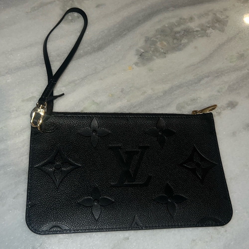 Louis Vuitton Neverfull Pouch in Empreinte Leather